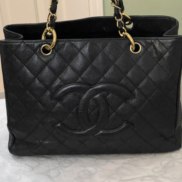 Chanel Interlocking CC Logo Black Quilted Caviar Leather Grand Shopper Tote Bag - Picture 1 of 2